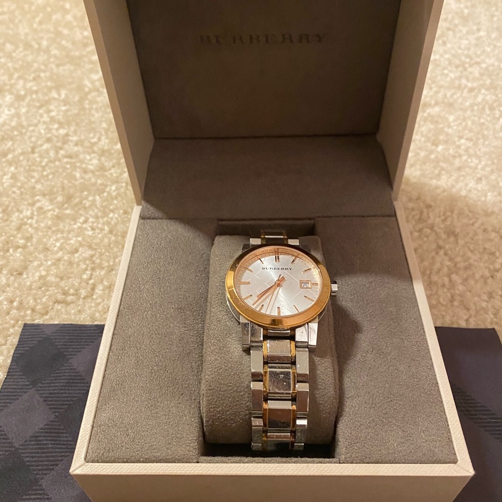 Burberry Women's The City Round Silvertone Watch
